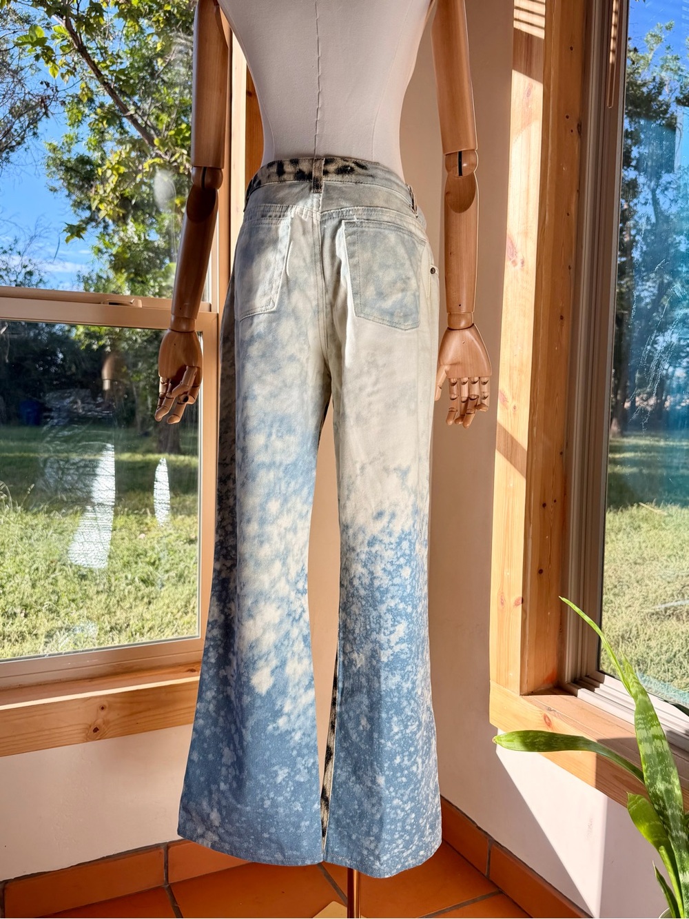 VINTAGE ROBERTO CAVALLI Leopard Print Light Wash Flare Jeans Archive 90s Size M - Picture 15 of 15